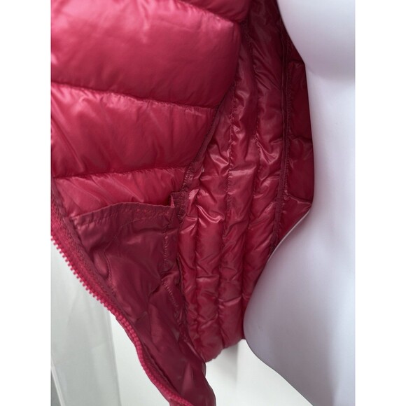 Uniqlo Ultra Light Down Jacket Teen  Size 5/S Pink Hooded Puffer Packable - Picture 3 of 10